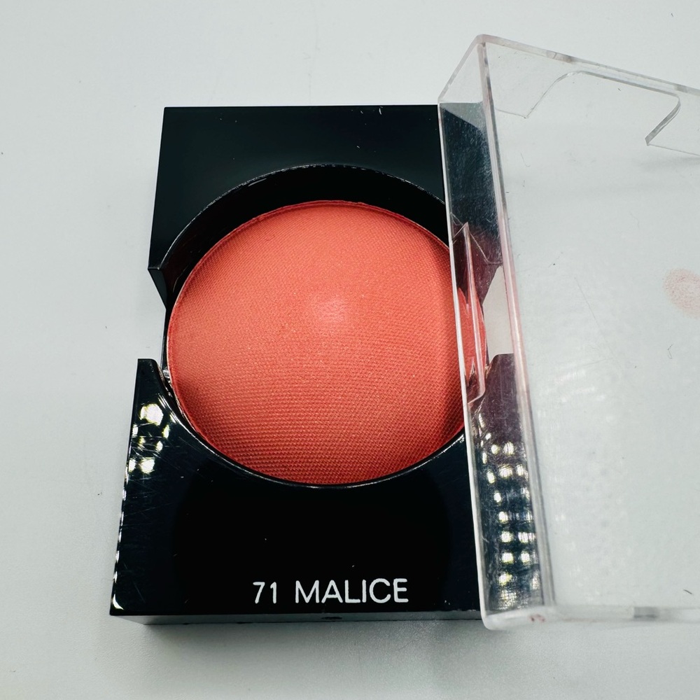 Chanel Joues Contraste Powder Blush